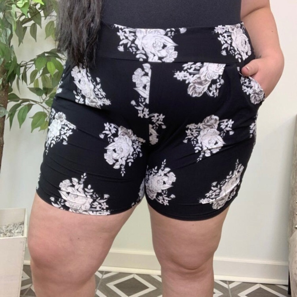 Lounge Shorts Leggings Material Black Floral PJ Pajamas TC2 NWOT